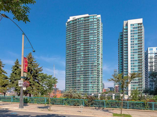 611 - 381 Front St W