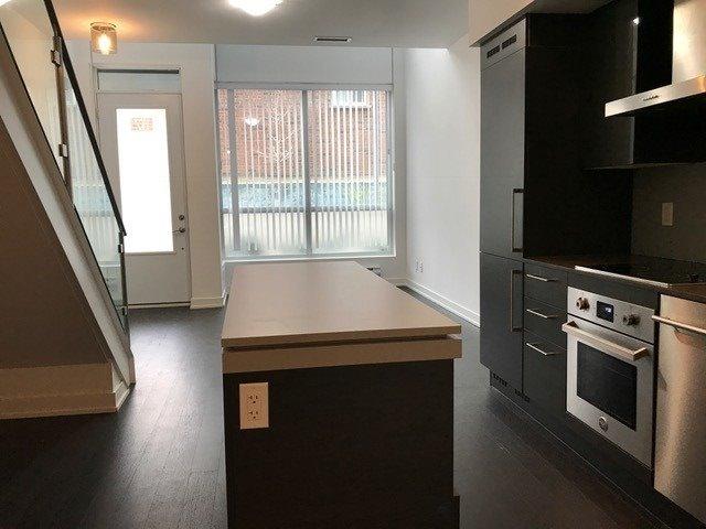 117 - 1030 King St W