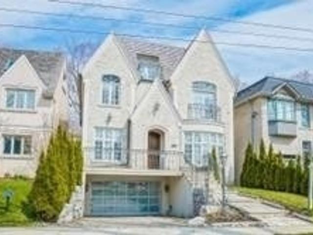 22 Strathearn Blvd