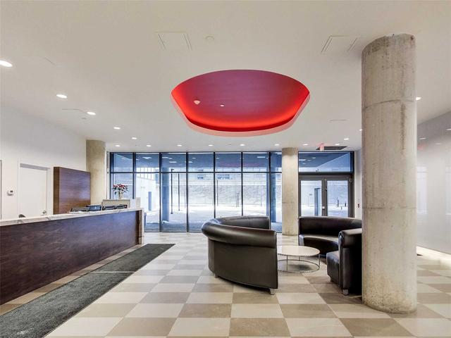 237 - 461 Adelaide St W