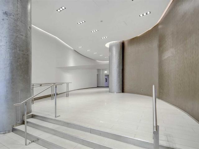 550 - 155 Dalhousie St