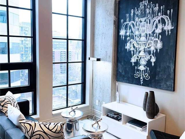 1003 - 608 Richmond St W