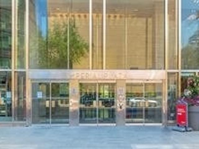 508 - 111 St Clair Ave W