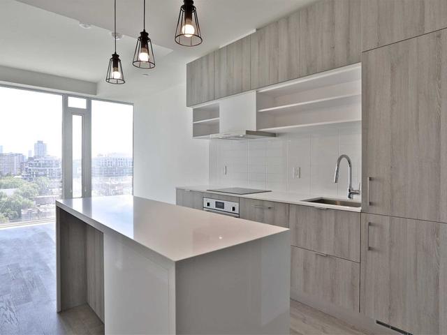 1127 - 8 Hillsdale Ave