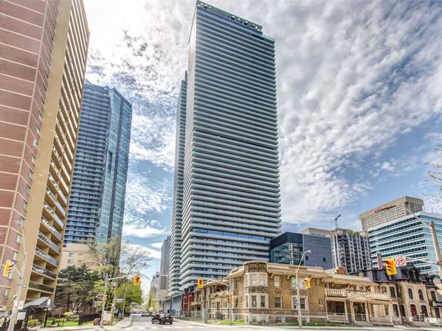 1915 - 50 Charles St E