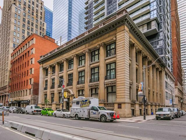 312 - 73 Richmond St W