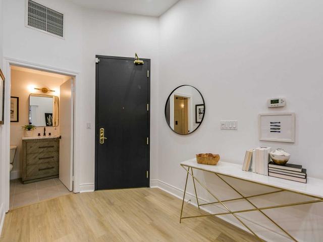 312 - 73 Richmond St W