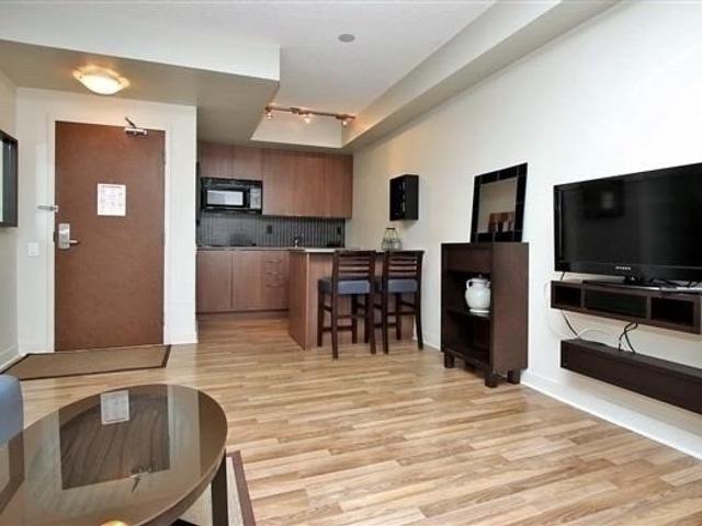 1503 - 8 Colborne St