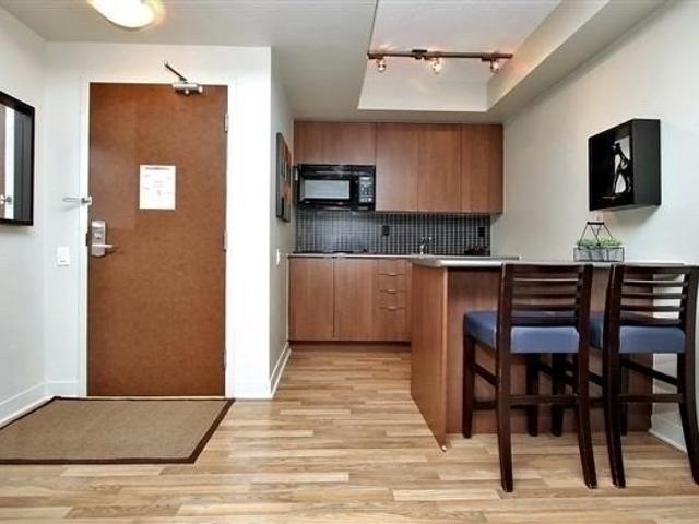 1503 - 8 Colborne St