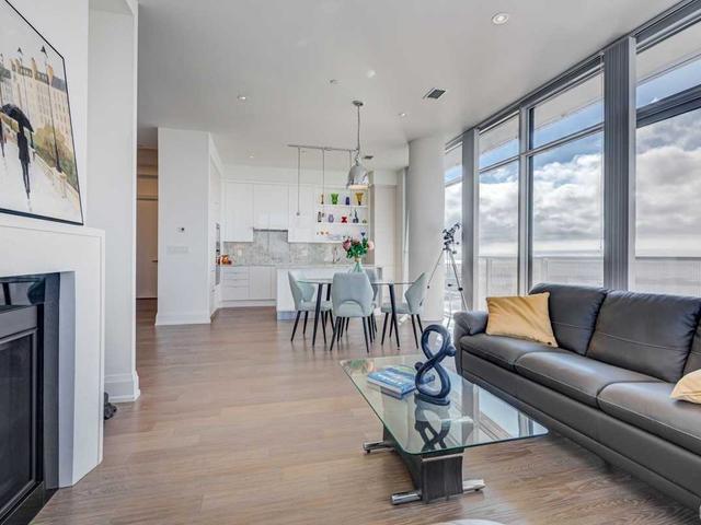 PH205 - 88 Harbour St