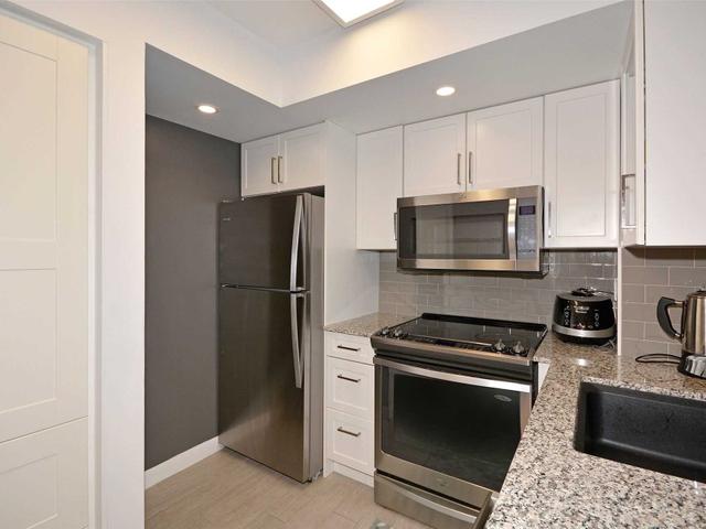 1114 - 323 Richmond St E