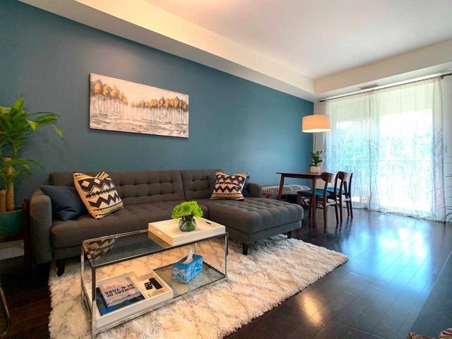 211 - 21 Clairtrell Rd