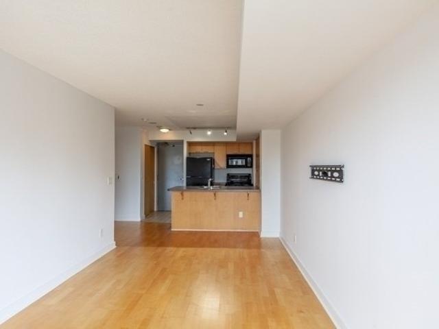 1412 - 255 Richmond St E