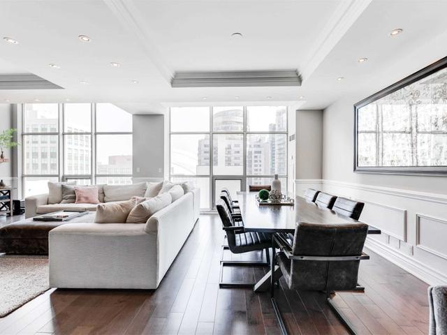 1514 - 36 Blue Jays Way