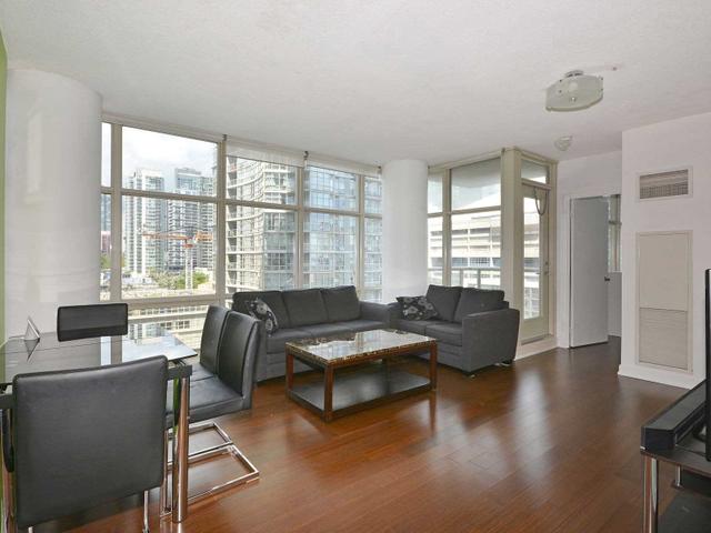 806 - 35 Mariner Terr