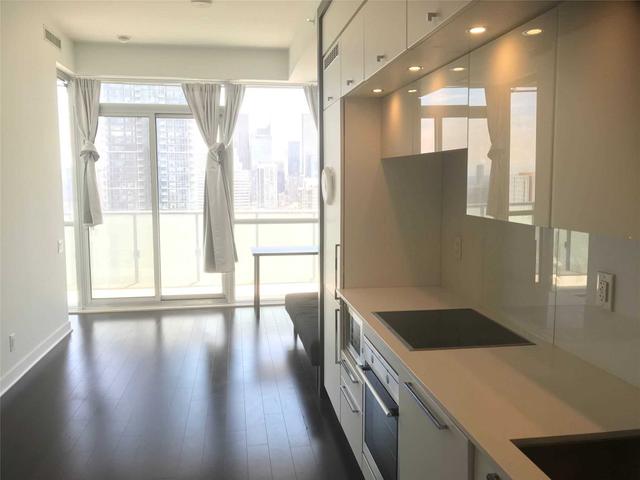 3001 - 15 Grenville St