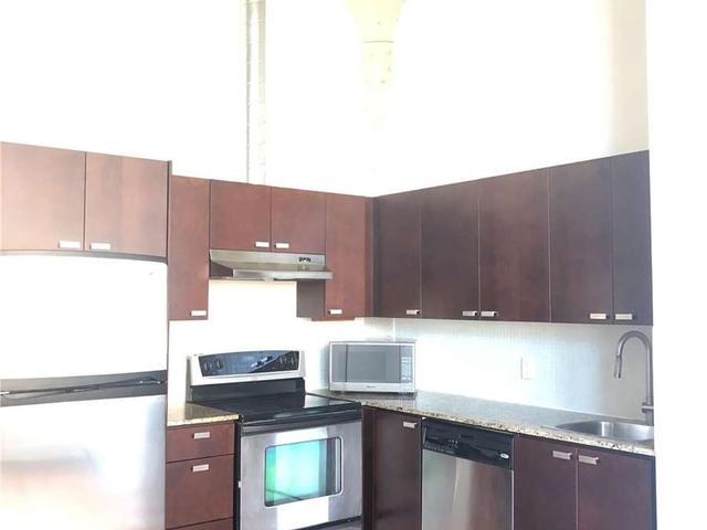 523 - 637 Lake Shore Blvd W