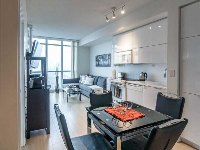 4015 - 21 Iceboat Terr