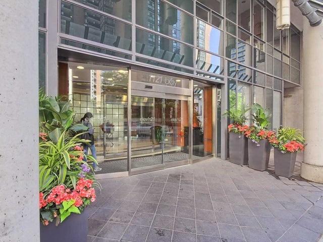 309 - 1121 Bay St