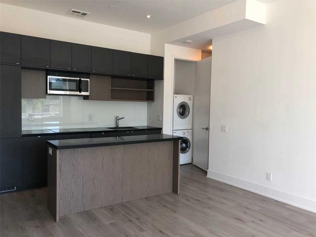 319 - 111 St Clair Ave W