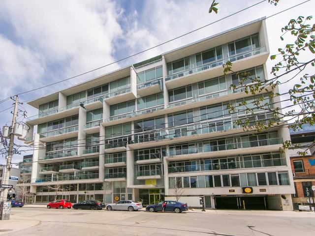 802 - 75 Portland St