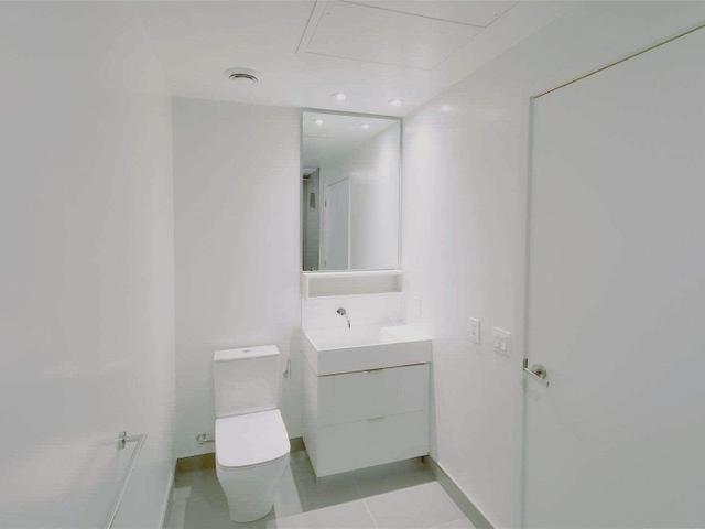 1517 - 8 Hillsdale Dr