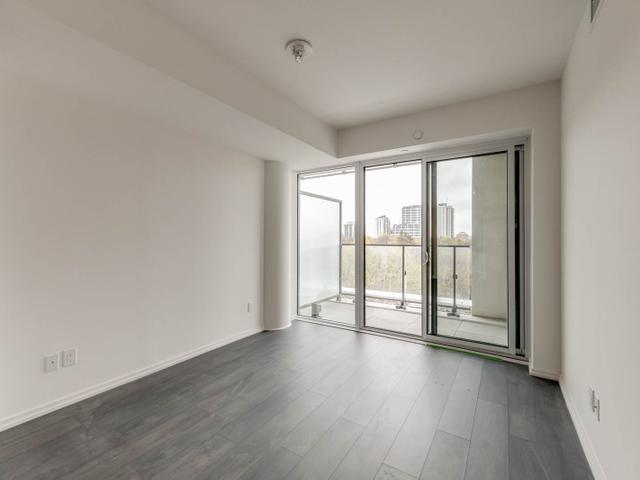 632 - 8 Hillsdale Ave E