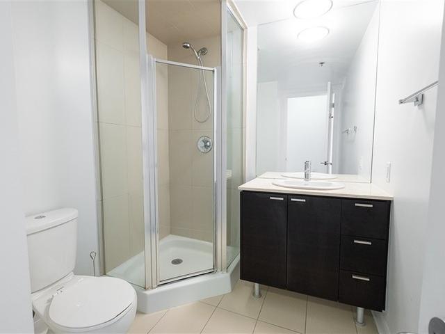 2003 - 375 King St W