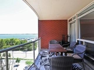 908 - 550 Queens Quay W