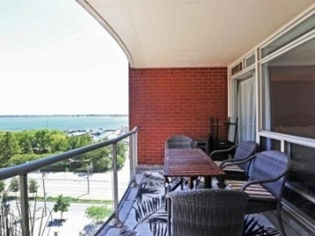 908 - 550 Queens Quay W