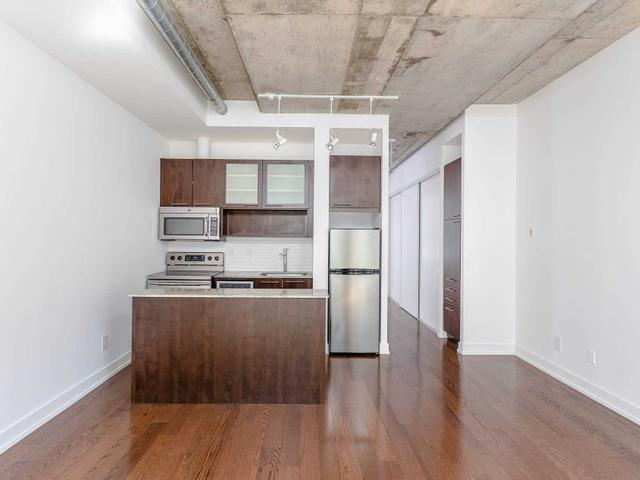 405 - 66 Portland St