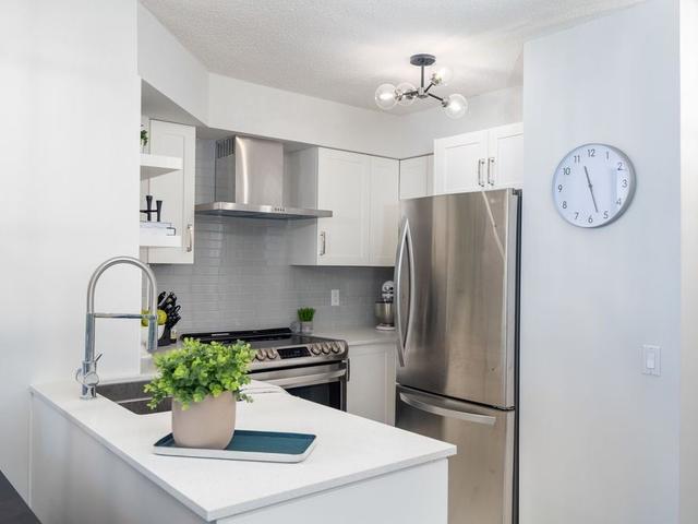 506 - 373 Front St W