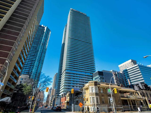 1604 - 50 Charles St E