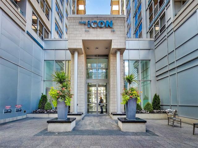 104 - 270 Wellington  St W