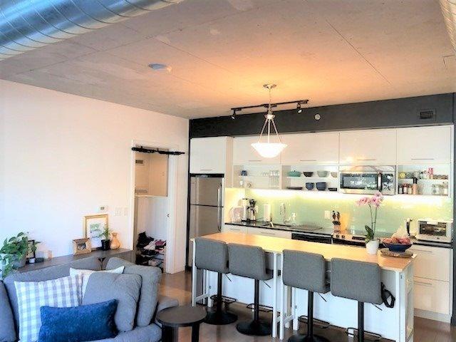 TH106 - 47 Lower River St