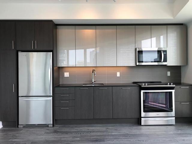 1902 - 403 Church St