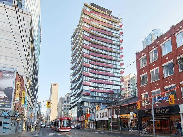 905 - 215 Queen St W