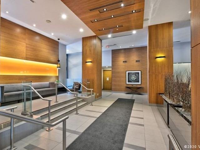 713 - 295 Adelaide St W