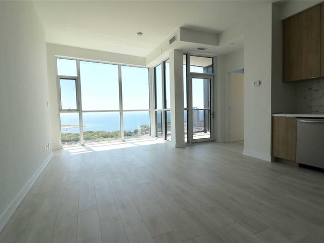 2708 - 30 Ordnance St