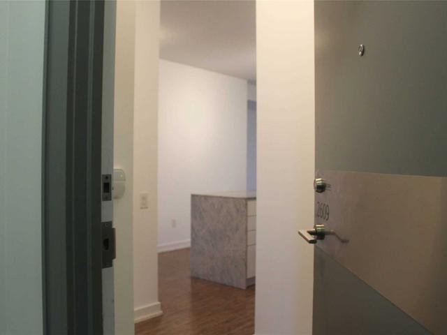 2609 - 33 Singer Crt