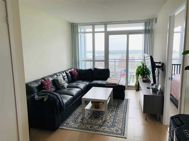 1808 - 15 Iceboat Terr