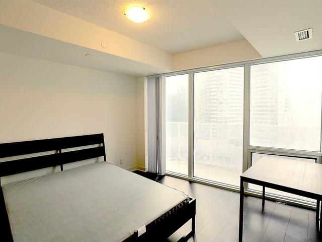 2003 - 88 Harbour St