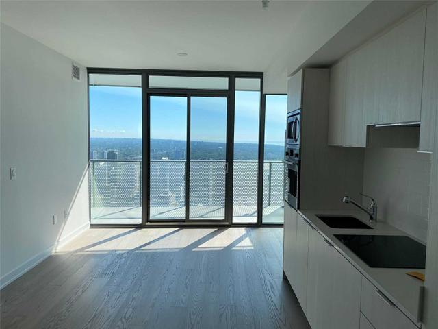 5701 - 11 Wellesley St W