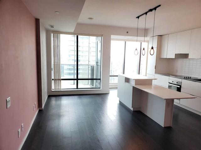 4304 - 5 St Joseph St