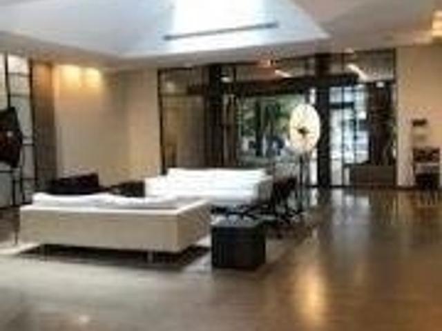 PH14 - 1030 King St W