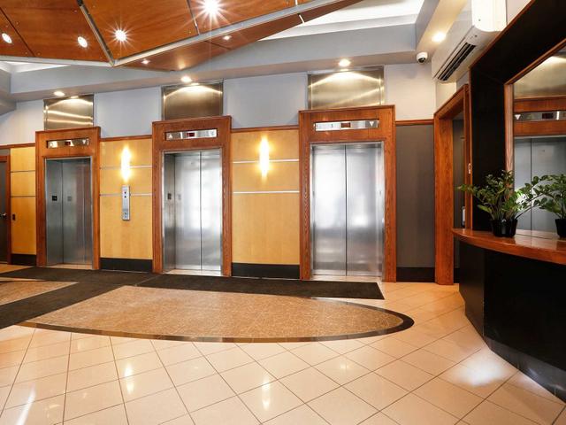 703 - 8 Wellesley St E