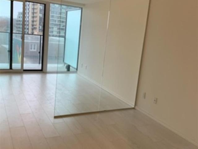 723 - 8 Hillsdale Ave E