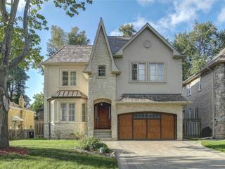 242 Princess Ave