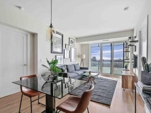 3701 - 300 Front St W