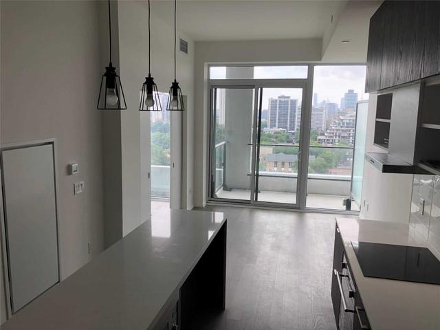 1621 - 8 Hillsdale Ave E